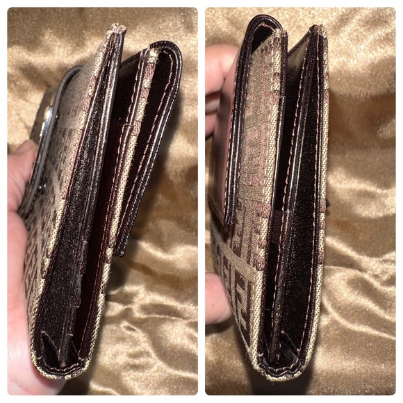 Authentic Fendi Vintage Zucca Donna Wallet in Beige - Picture 9 of 11